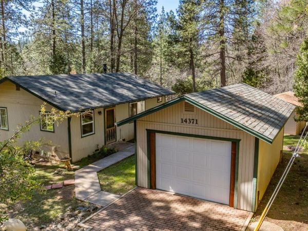 14371 Tobacco Rd, Pine Grove, CA 95665