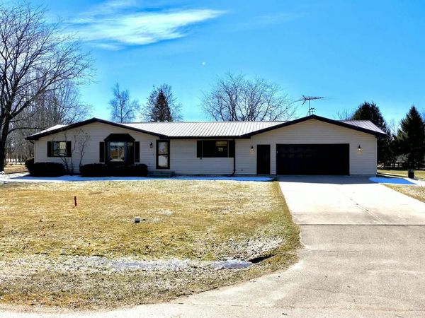 W4581 BUSS DRIVE, Cecil, WI 54111