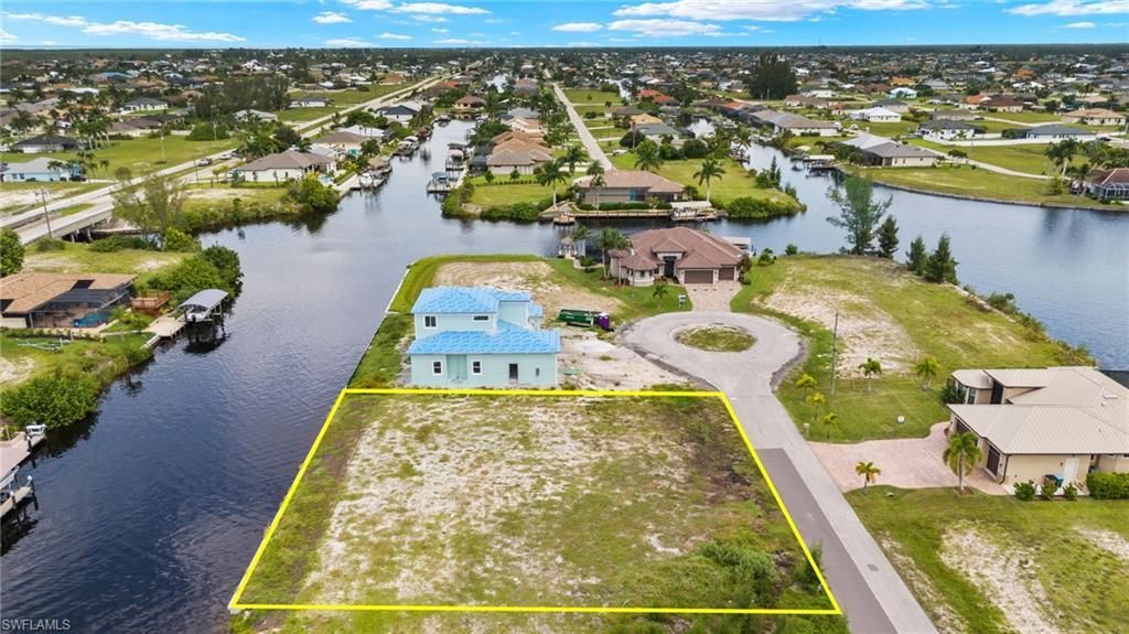 908 NW 39th Ave, Cape Coral, FL 33993 Photo