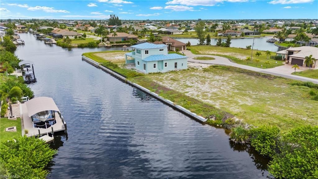 908 NW 39th Ave, Cape Coral, FL 33993 Photo