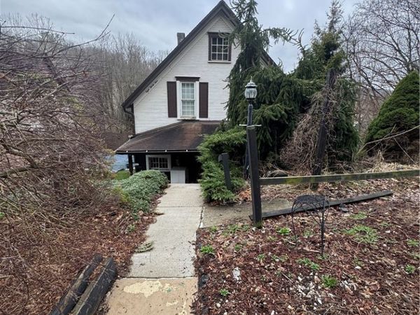 839 Larimer Ave, Turtle Creek, PA 15145