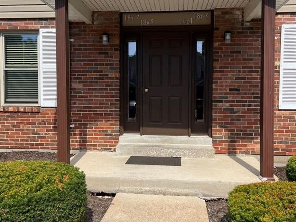 1863 High Sun Drive , Florissant, MO 63031