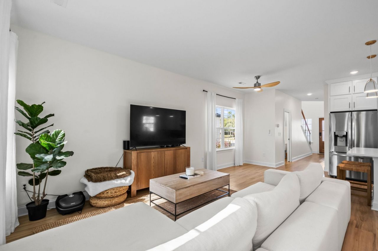 2239 Sand Dunes Dr. Photo 11