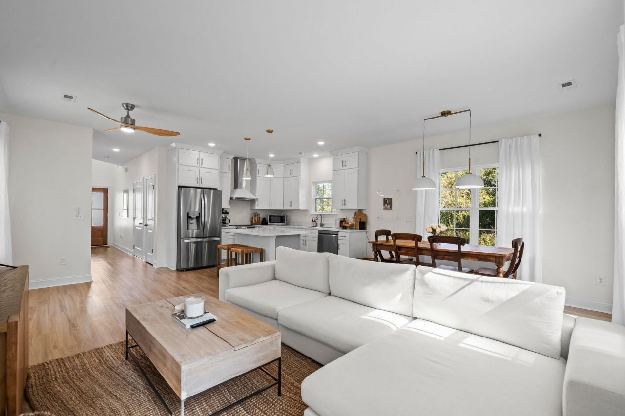 2239 Sand Dunes Dr. Photo 13