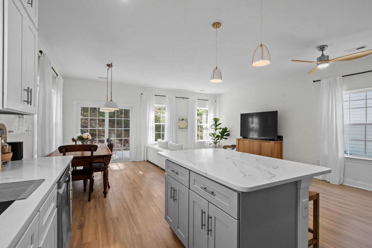 2239 Sand Dunes Dr. Photo 17