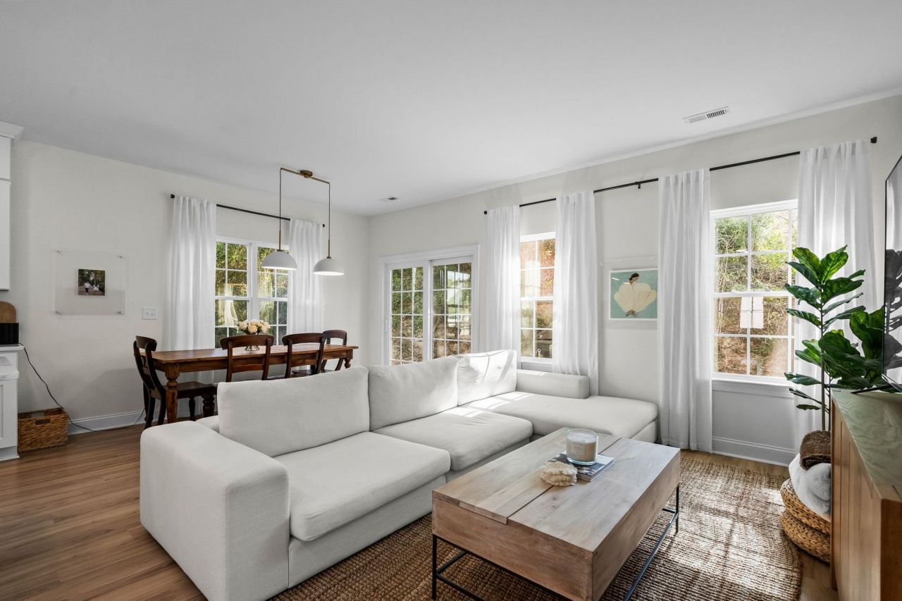 2239 Sand Dunes Dr. Photo 4