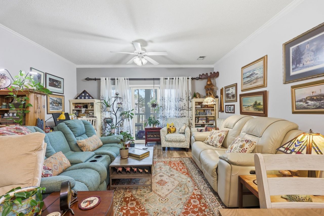 710 Charter Dr. Photo 10