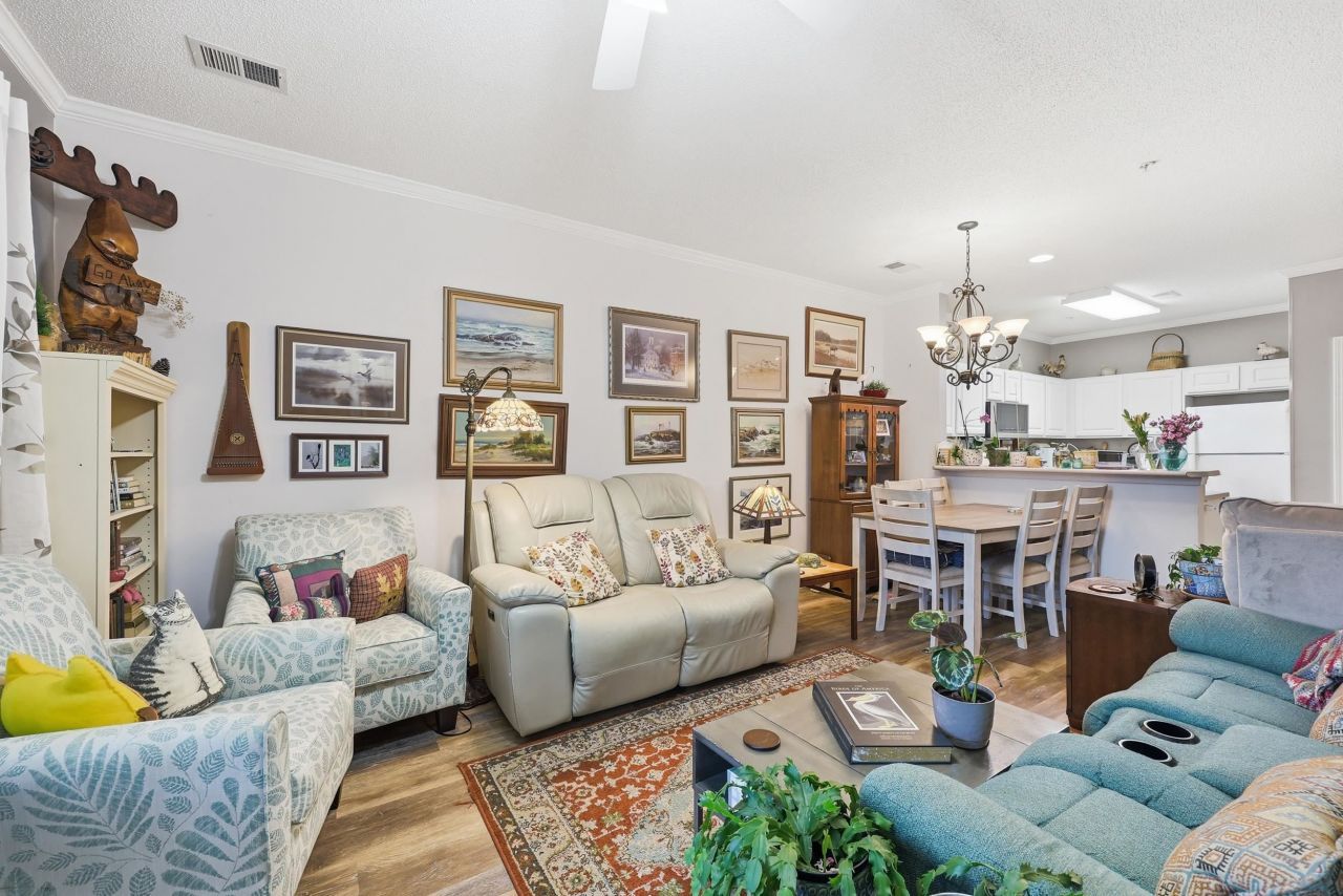 710 Charter Dr. Photo 11