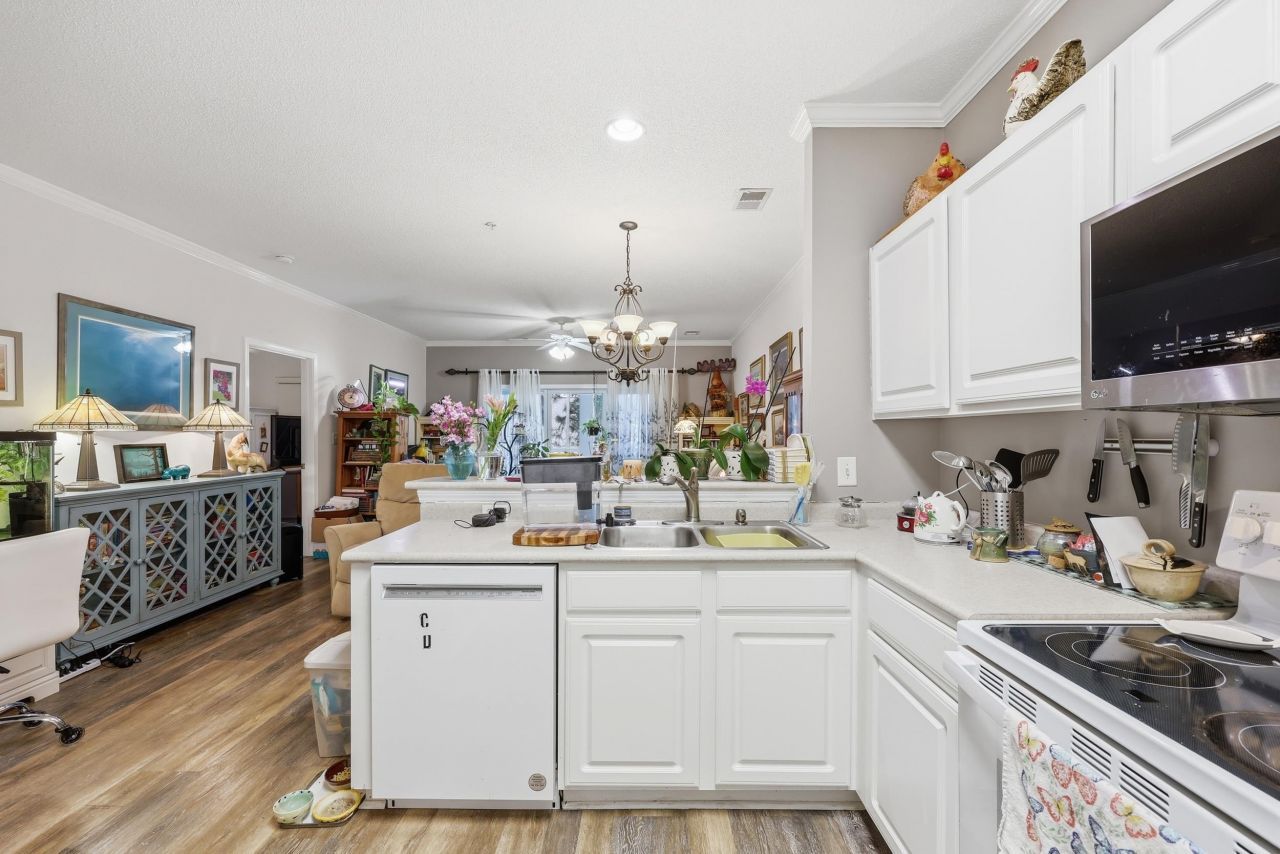 710 Charter Dr. Photo 9