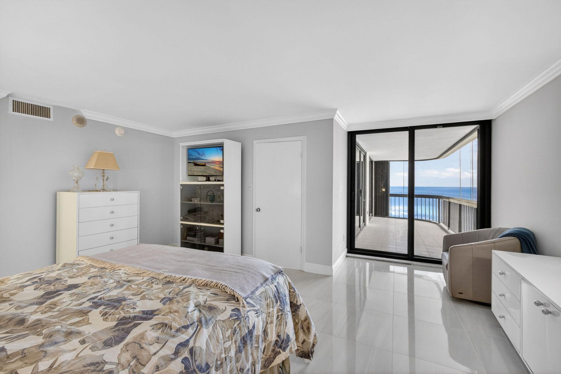 5380 N Ocean Drive, Unit 12e, Singer Island, FL 33404 Photo