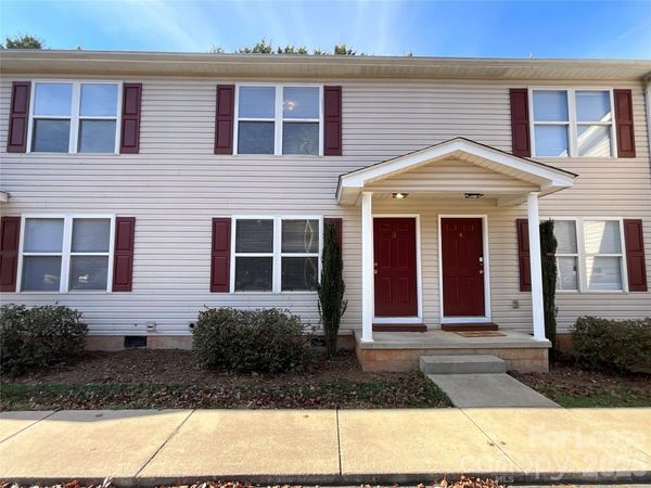 206 W 15th Street, Unit 3, Newton, NC 28658
