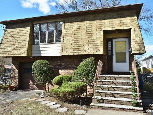 297 Fencsak Avenue, ELMWOOD PARK, NJ 07407