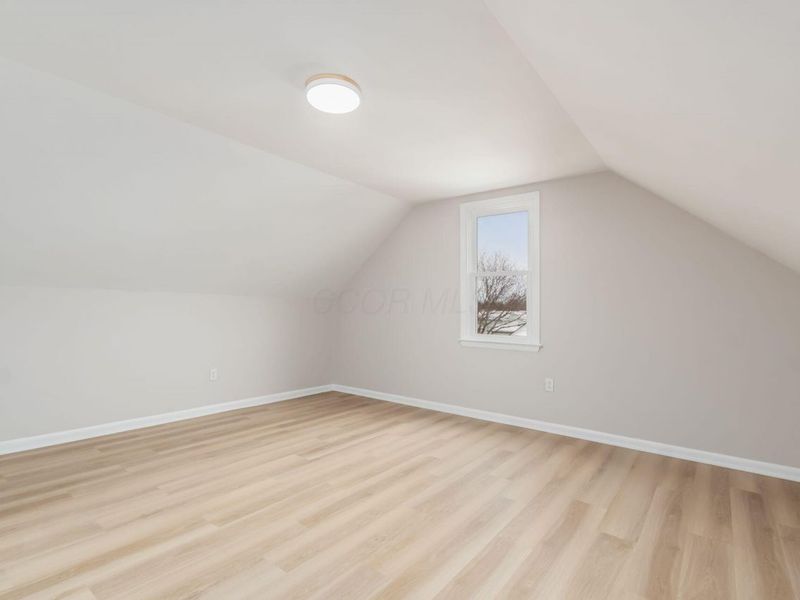 528 E Ohio Street , Circleville, OH 43113 Photo 28