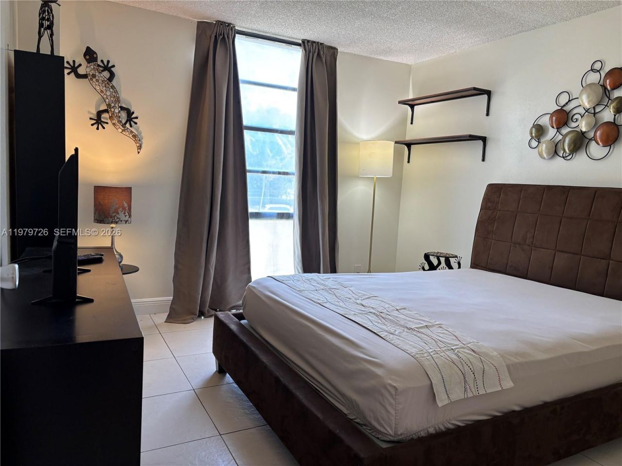 3301 N Country Club Dr, Unit 211, Aventura, FL 33180 Photo