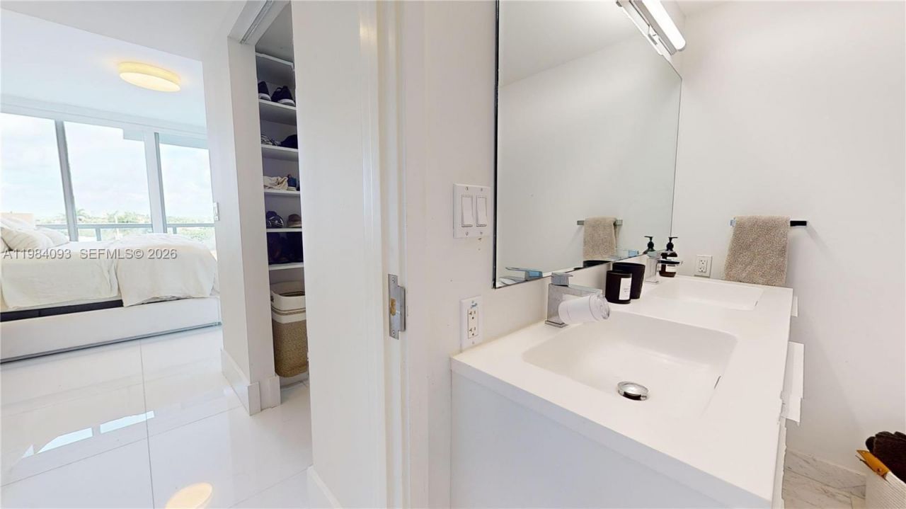 9940 W Bay Harbor Dr , Unit 5E-N, Bay Harbor Islands, FL 33154 Photo