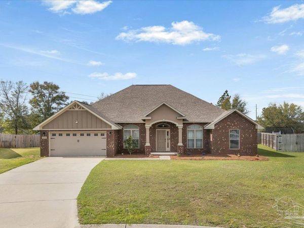 6096 Winchester Cir, Milton, FL 32570