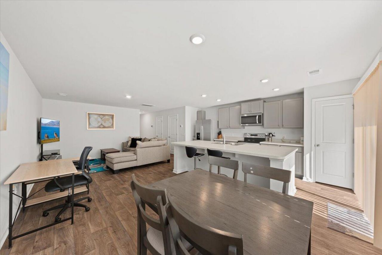 4698 Palm View Circle Photo 12