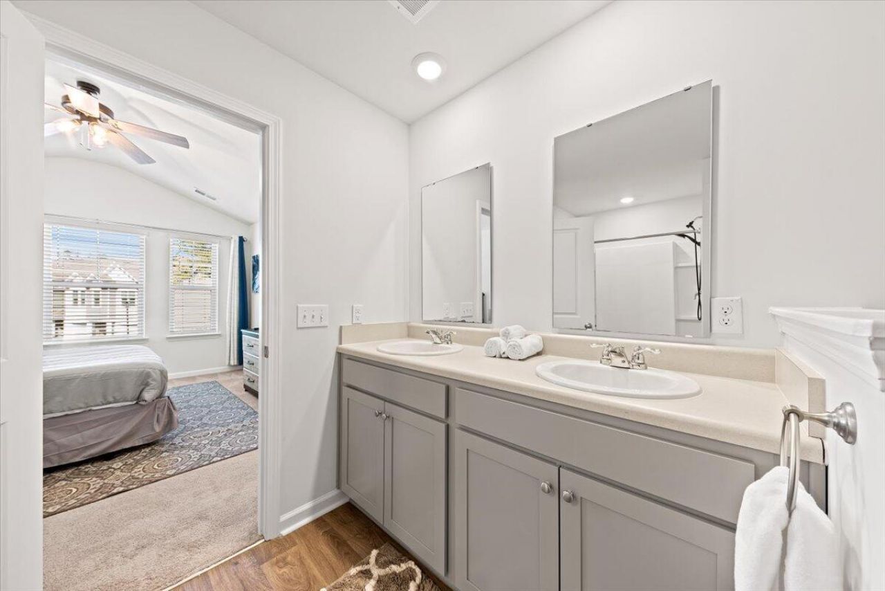 4698 Palm View Circle Photo 27