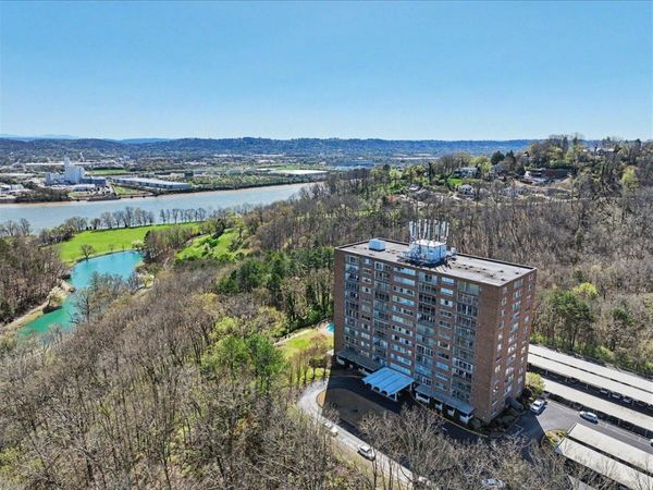 1414 Continental Drive, Chattanooga, TN 37405