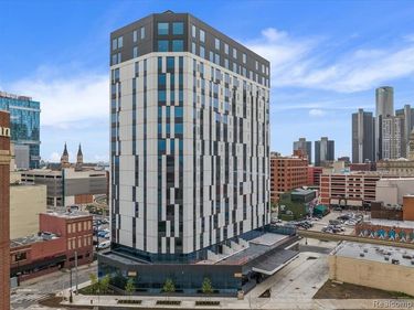 330 GRATIOT Avenue, Detroit, MI 48226