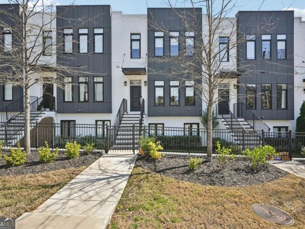 1108 Briar Cove Circle, Atlanta, GA 30329