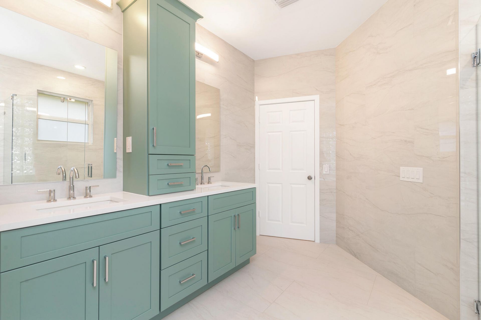 3317 Embassy Drive, West Palm Beach, FL 33401 Photo