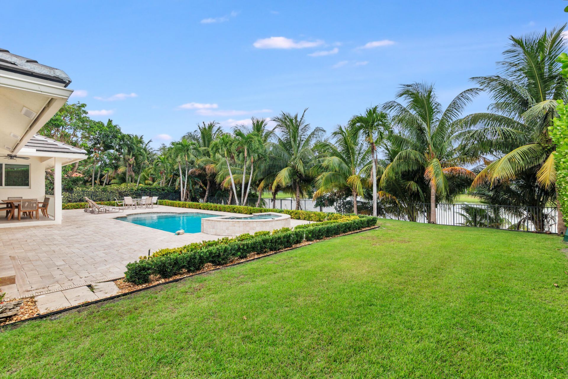 3317 Embassy Drive, West Palm Beach, FL 33401 Photo