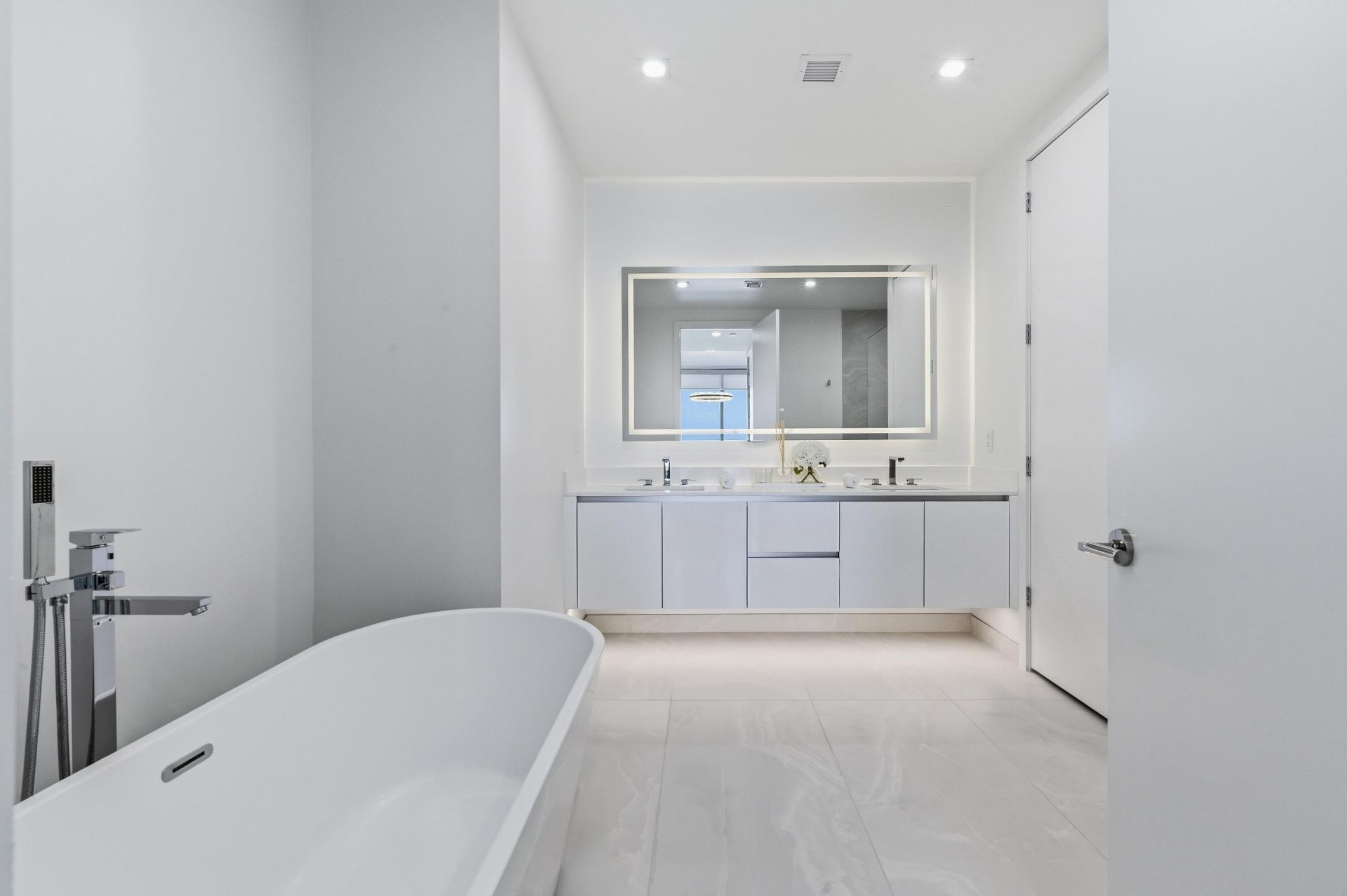 220 Lake Shore Drive, Unit 1205, Lake Park, FL 33403 Photo