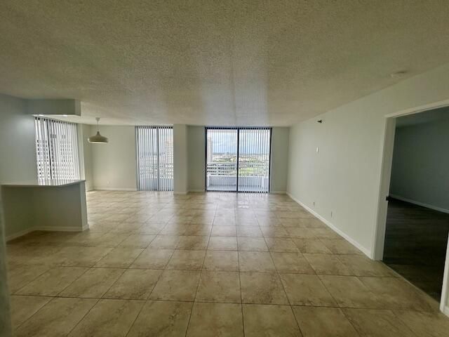 3300 NE 192 Street, Unit 1901, Aventura, FL 33180 Photo