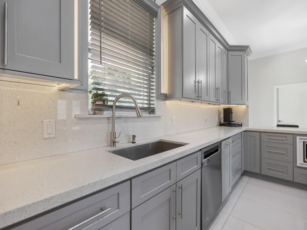 914 SW Mccracken Avenue, Port Saint Lucie, FL 34953 Photo