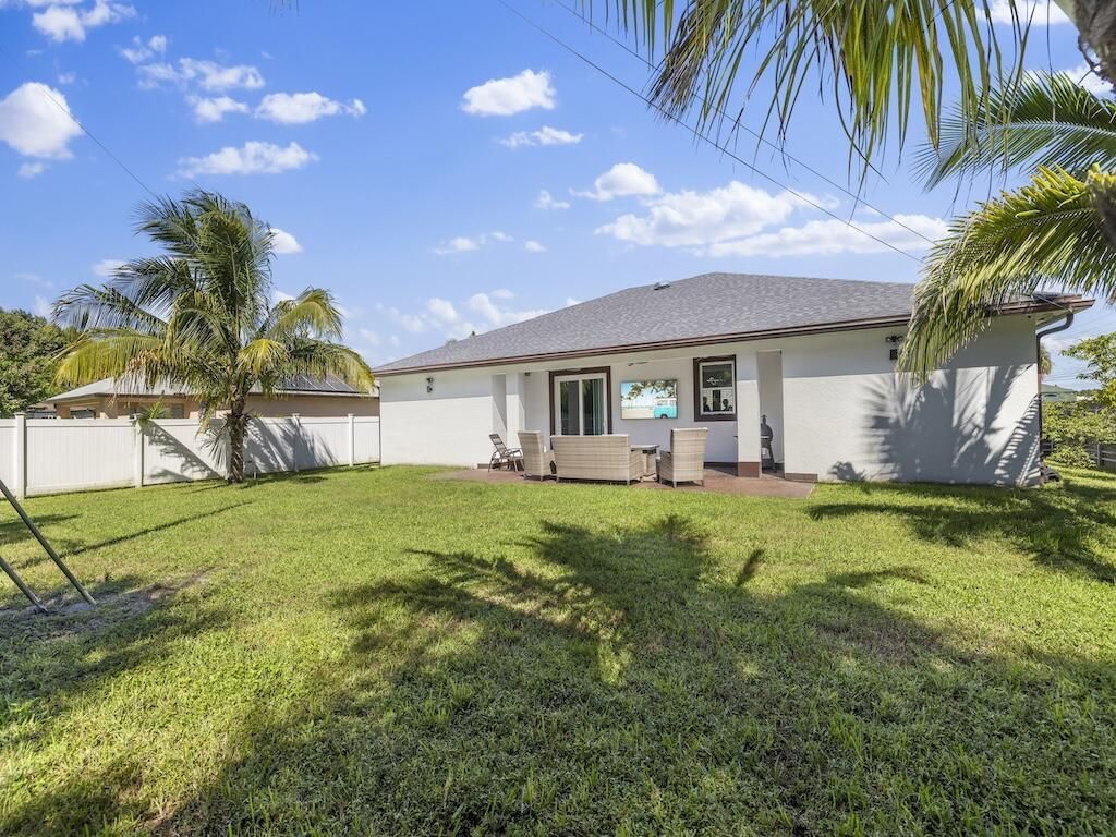 914 SW Mccracken Avenue, Port Saint Lucie, FL 34953 Photo