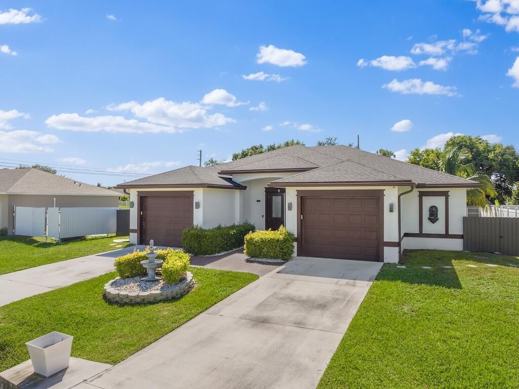 914 SW Mccracken Avenue, Port Saint Lucie, FL 34953 Photo