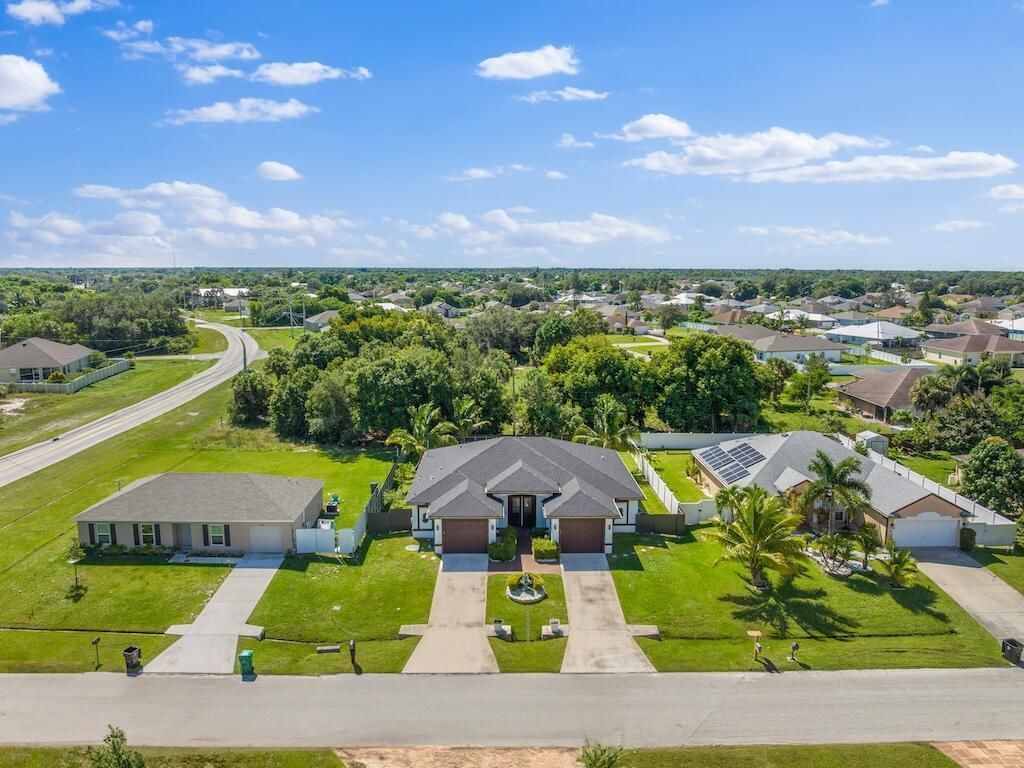 914 SW Mccracken Avenue, Port Saint Lucie, FL 34953 Photo