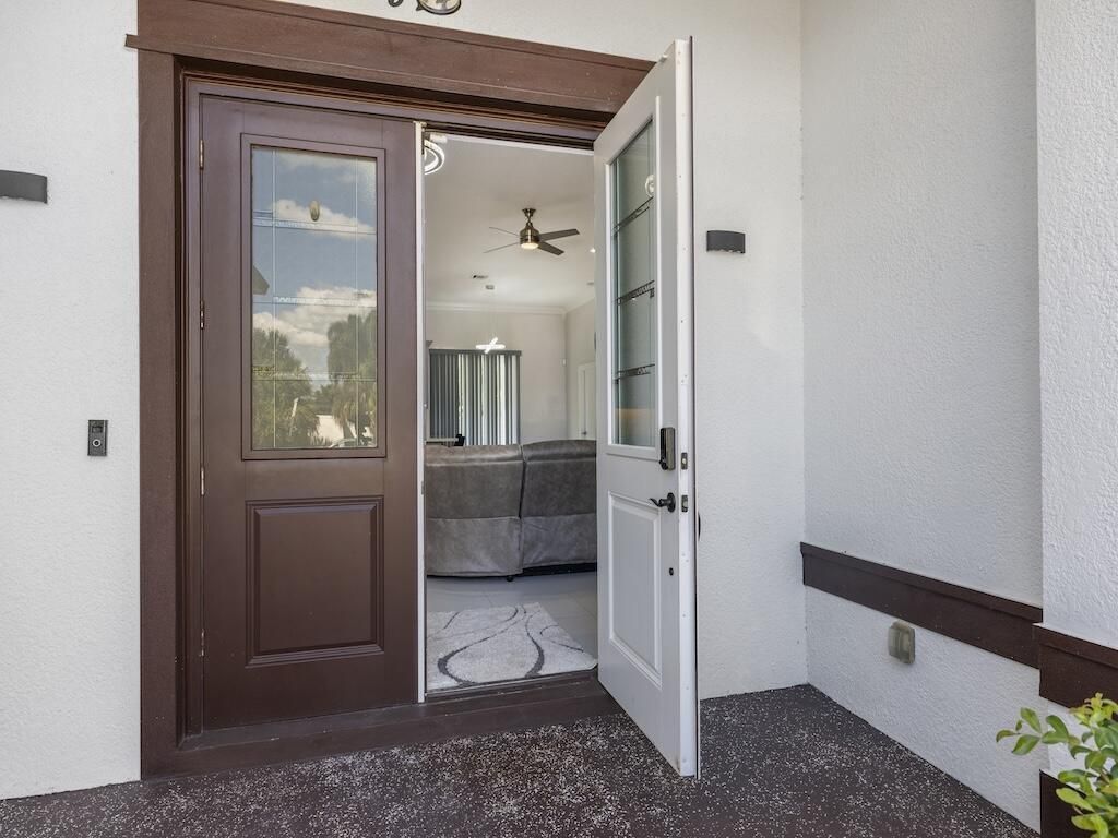 914 SW Mccracken Avenue, Port Saint Lucie, FL 34953 Photo