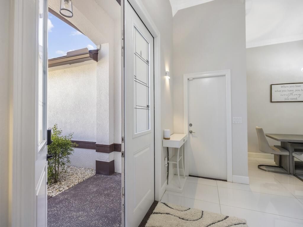 914 SW Mccracken Avenue, Port Saint Lucie, FL 34953 Photo