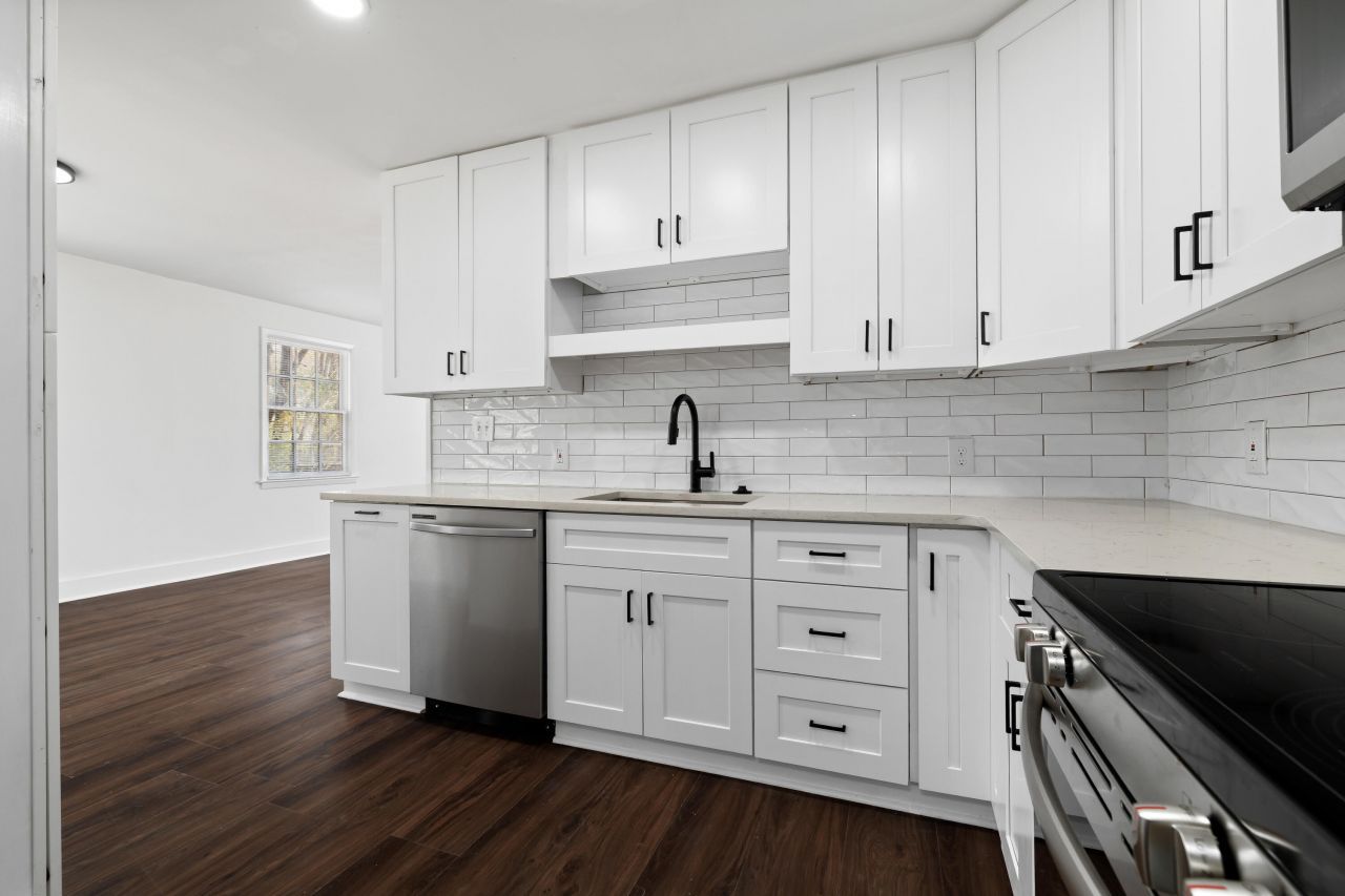 1780 Bevis Road Photo 6