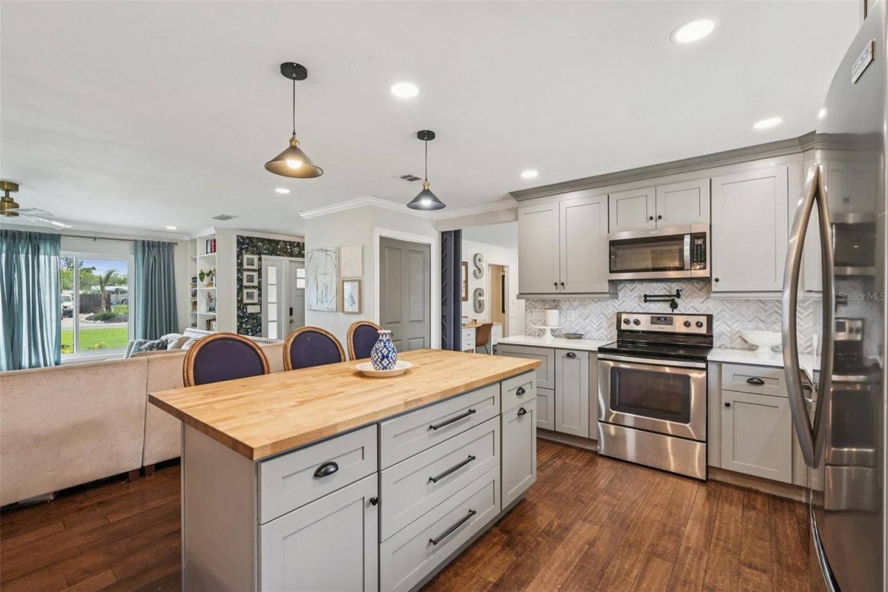 808 60th Street Nw, Bradenton, FL 34209 Photo