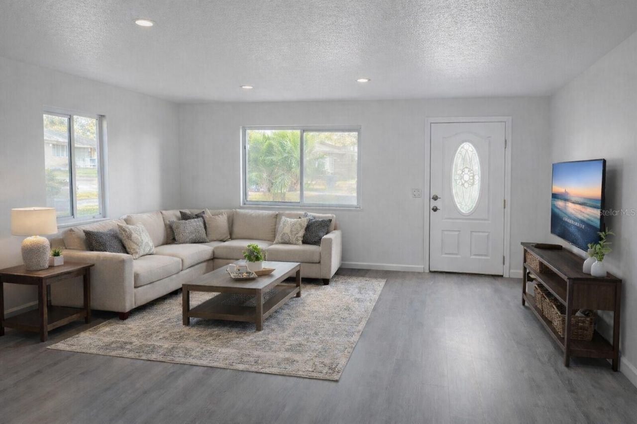 1827 Montana Avenue Ne, Saint Petersburg, FL 33703 Photo