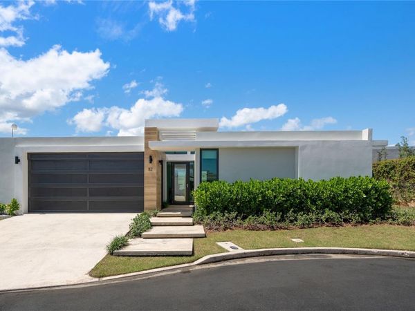 82 CALLE IGUAZU, BAYAMON, PR 00956