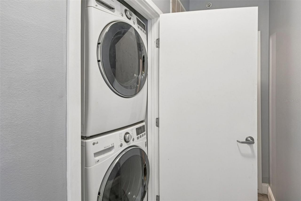 226 5th Avenue N, Unit 801, Saint Petersburg, FL 33701 Photo