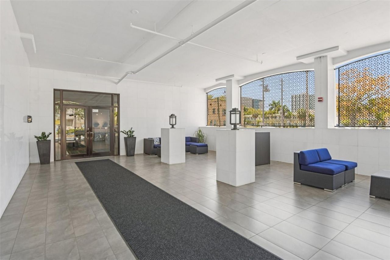 226 5th Avenue N, Unit 801, Saint Petersburg, FL 33701 Photo