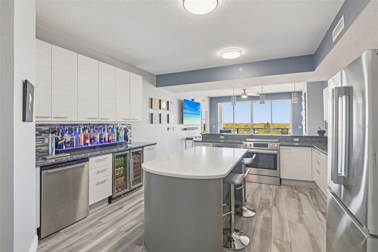 226 5th Avenue N, Unit 801, Saint Petersburg, FL 33701 Photo