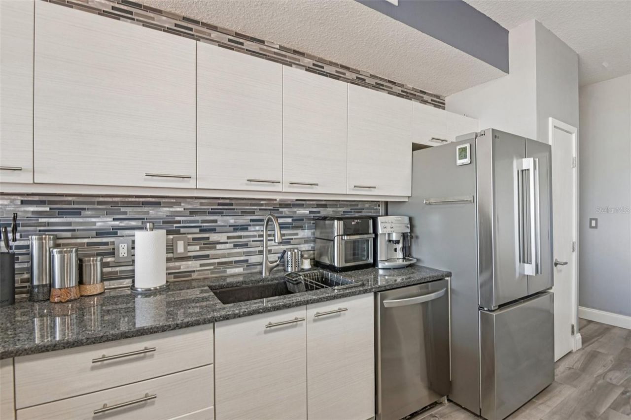 226 5th Avenue N, Unit 801, Saint Petersburg, FL 33701 Photo