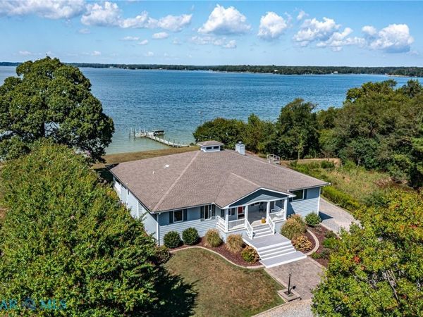 924 Indiantown Road , Weems, VA 22576