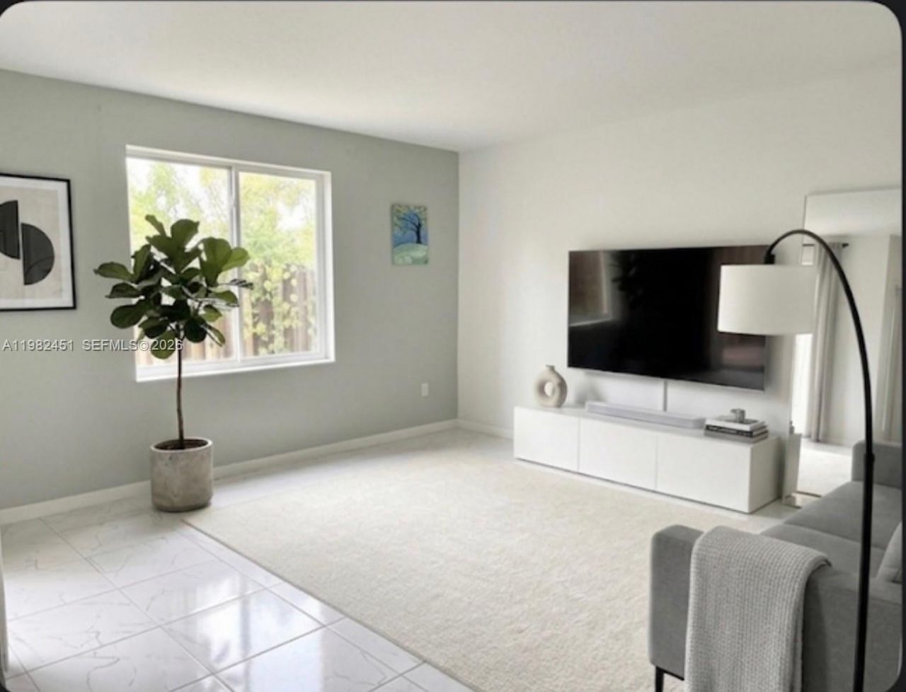 11210 NW 73rd Ter, Unit 11210, Doral, FL 33178 Photo