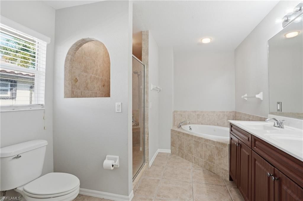 4222 NW 22nd St, Cape Coral, FL 33993 Photo