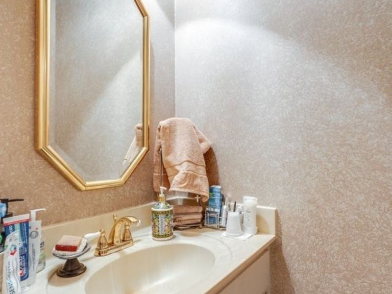 5981 Wiclif Street NE, Canton, OH 44721 Photo 16