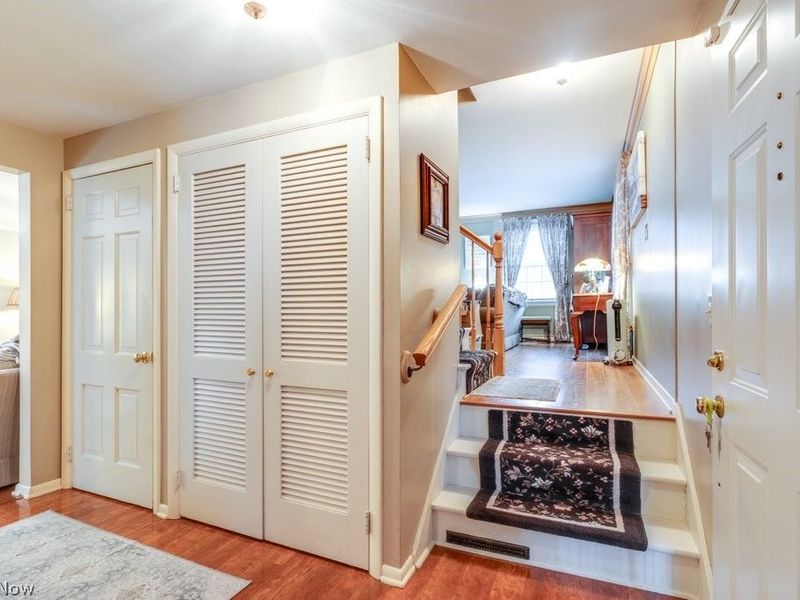 5981 Wiclif Street NE, Canton, OH 44721 Photo 4