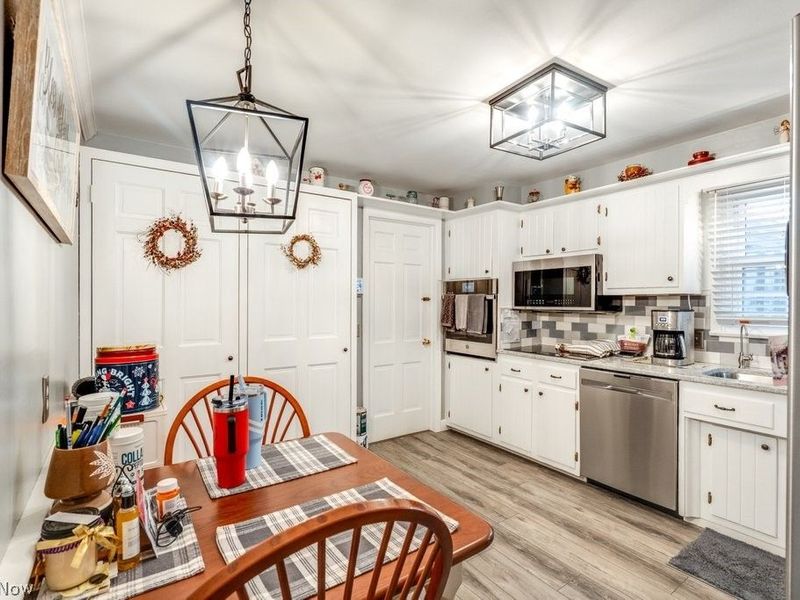 5981 Wiclif Street NE, Canton, OH 44721 Photo 8