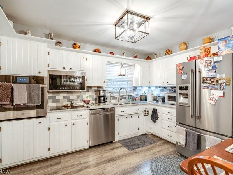 5981 Wiclif Street NE, Canton, OH 44721 Photo 9